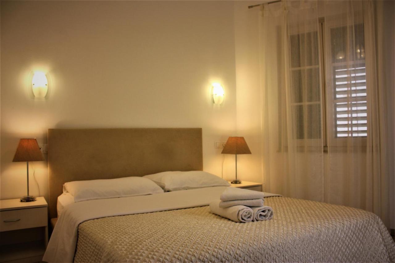 Medulic Palace Rooms & Apartments Šibenik Esterno foto
